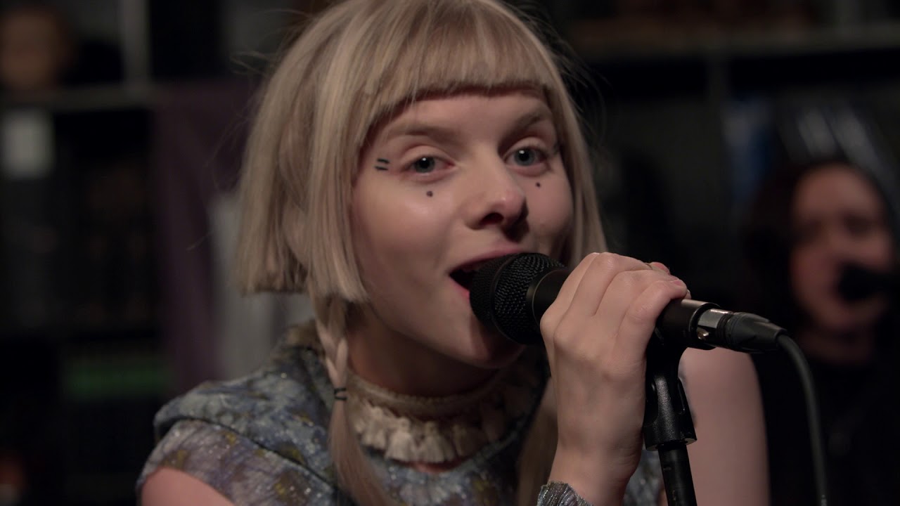 Aurora - Gentle Earthquake (Live on KEXP)