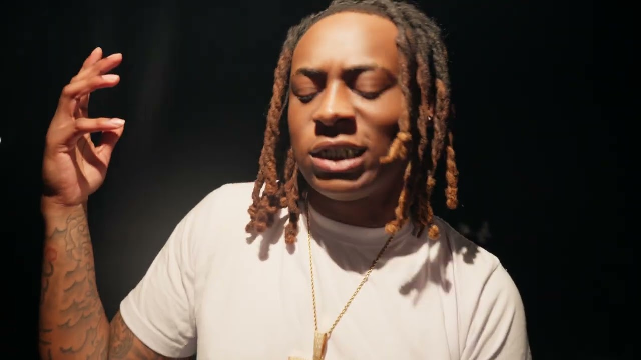 RXdaee- “Scratching My Skin” Official music video 