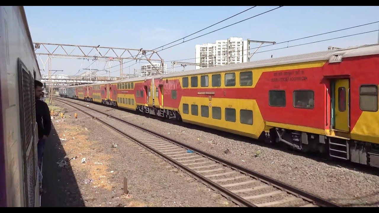 Terrific High Speed Parallel Overtake By 12932 Ahmedabad Double Decker AC Express At Mahim, Mumbai !