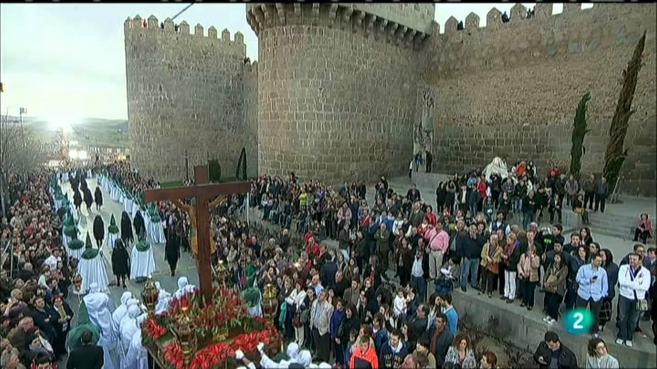 Procesión de la Pasión y Santo Entierro. Semana Santa de Ávila 2015. Retransmisión de La 2 de tve.