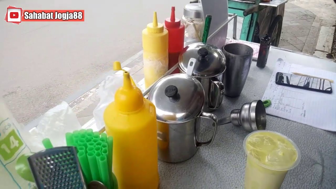 MANTAP!!! JUALAN ALPUKAT KOCOK DI PINGGIR JALAN OMSET 15JUTA PERBULAN - USAHA MODAL KECIL