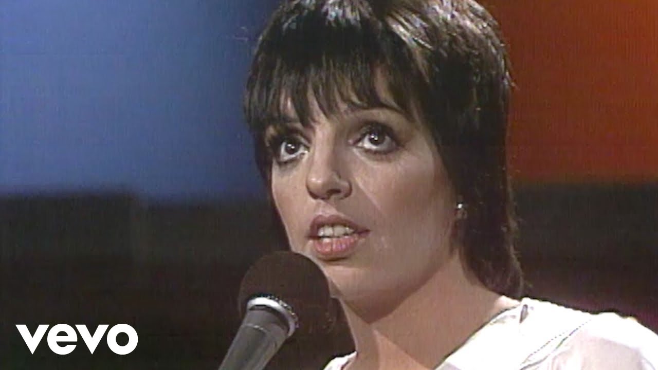 Liza Minnelli - But The World Goes 'Round (Live)
