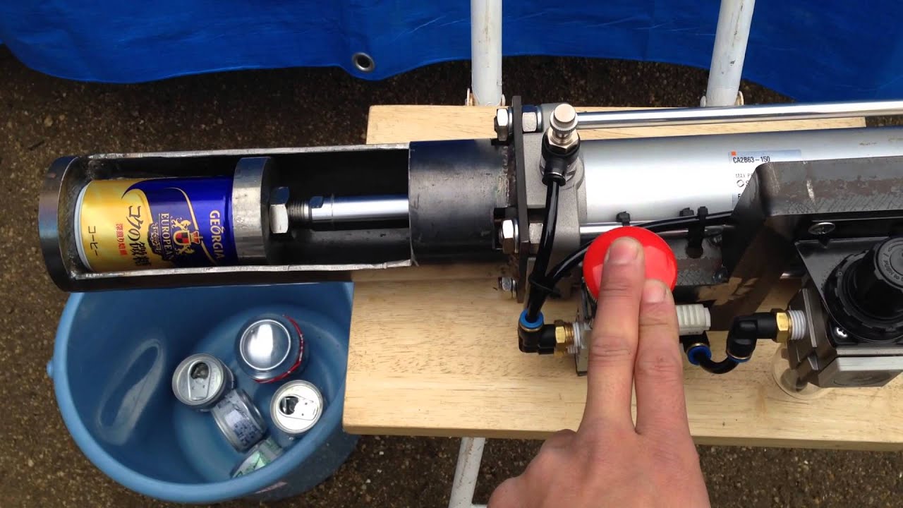 空き缶潰し機　k.k.h.k.001　Can crusher