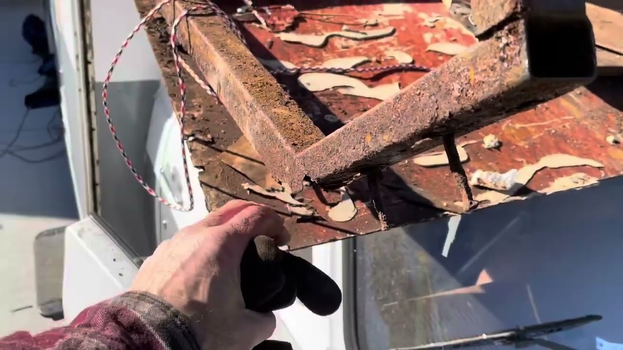 35 year old RV Rehab; finishing the over cab tear down.