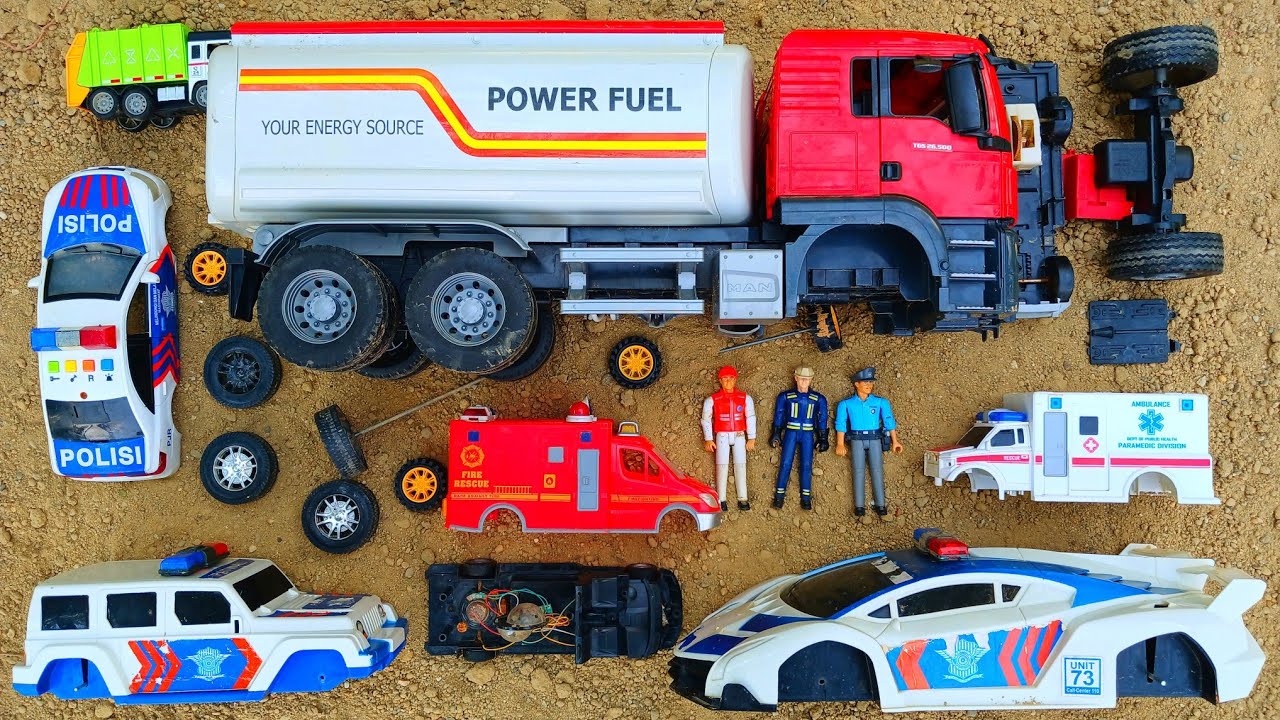 Mencari & Merakit Mainan Mobil Mobilan, Mobil Polisi, Mobil Pemadam Kebakaran, Ambulance, Truk Tanki