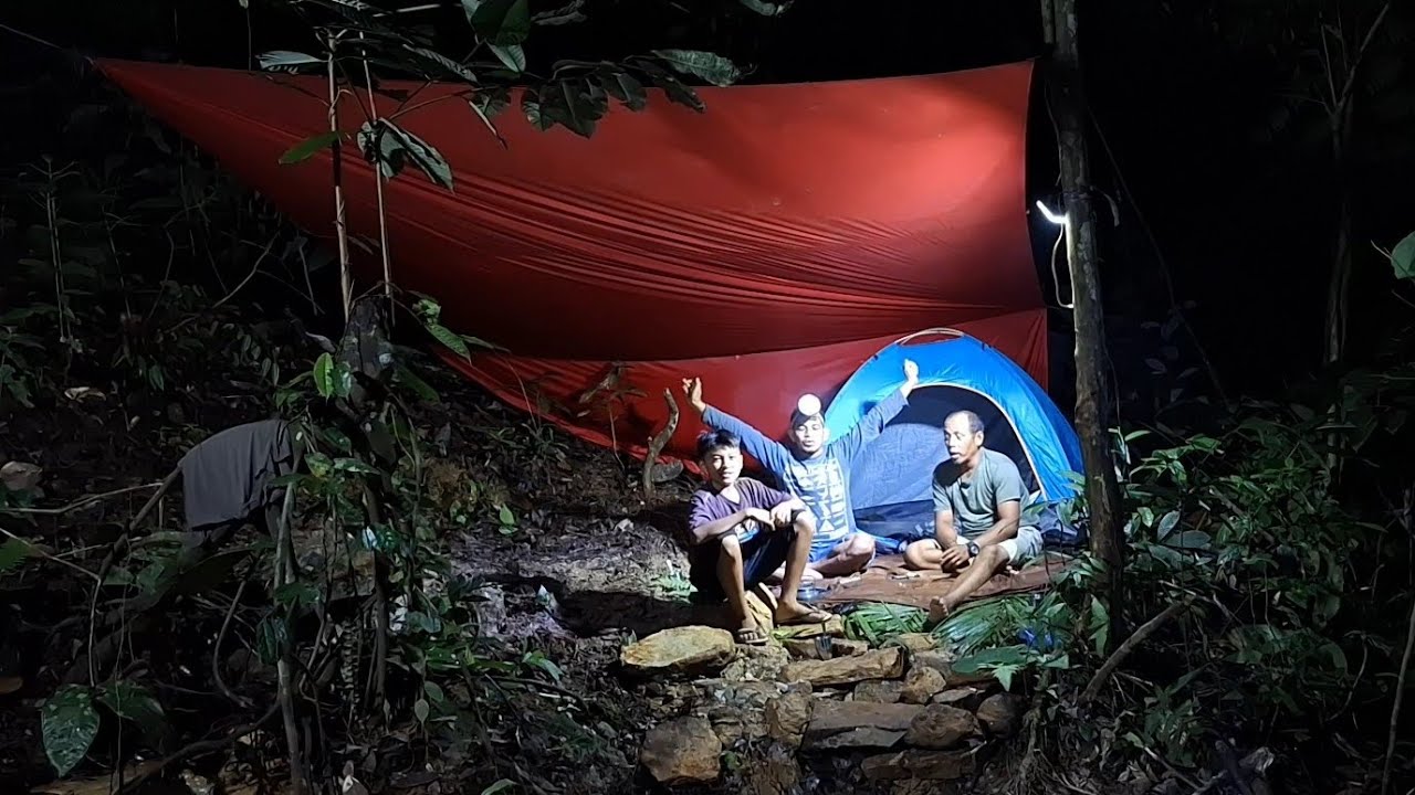 camping hujan deras tengah malam di bukit tenda tidur nyenyak sampai pagi
