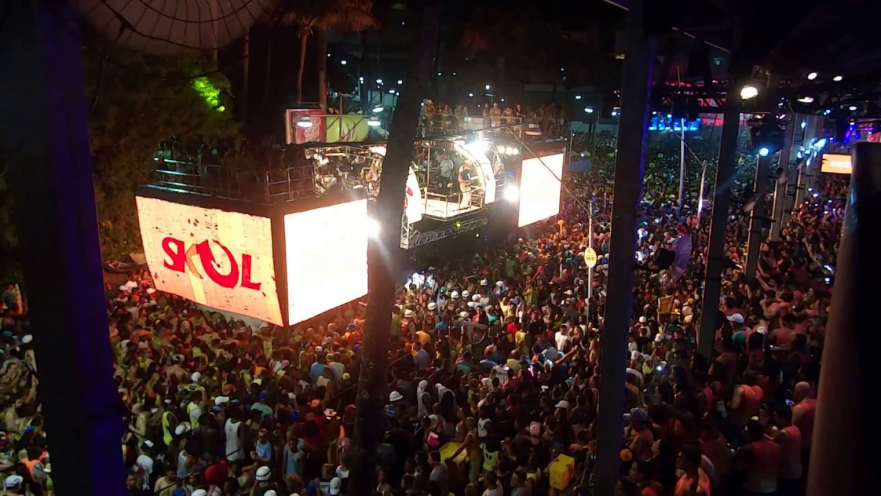 MULTIDÃO ATRAS DO CAMALEÃO IMPERDÍVEL NA ONDINA / Lulu Bahia TV Entertainment News