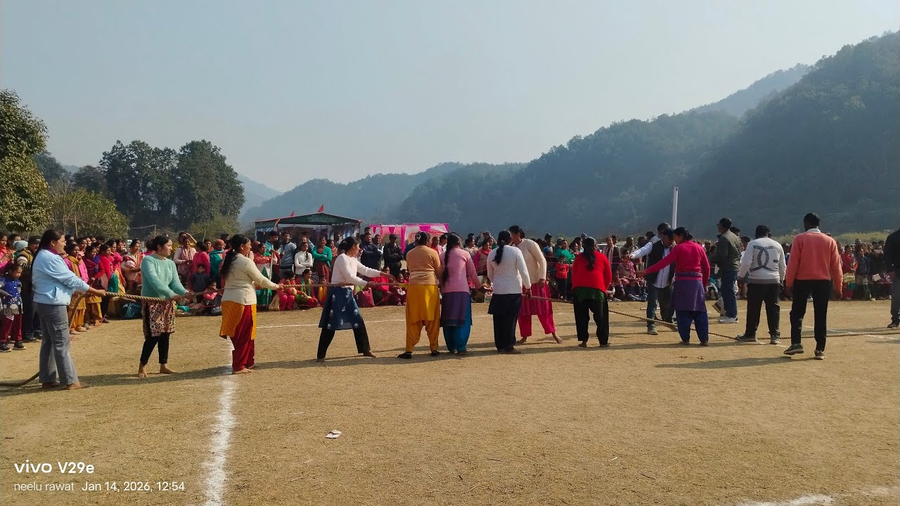 रस्साकसी में ये क्या हो गया 🤣🤣 कमजोर च बल कत्तेकमजोर