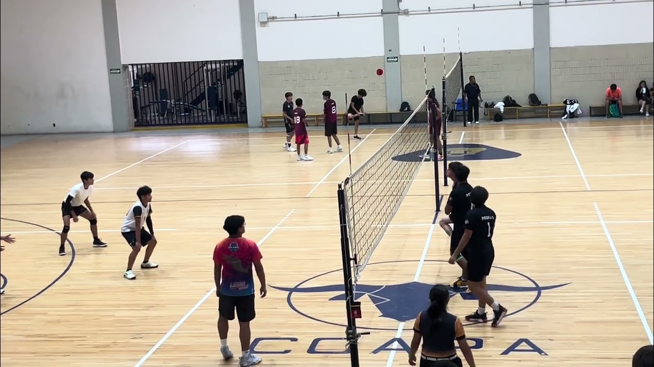 CCH sur (medio equipo) vs prepa 5 