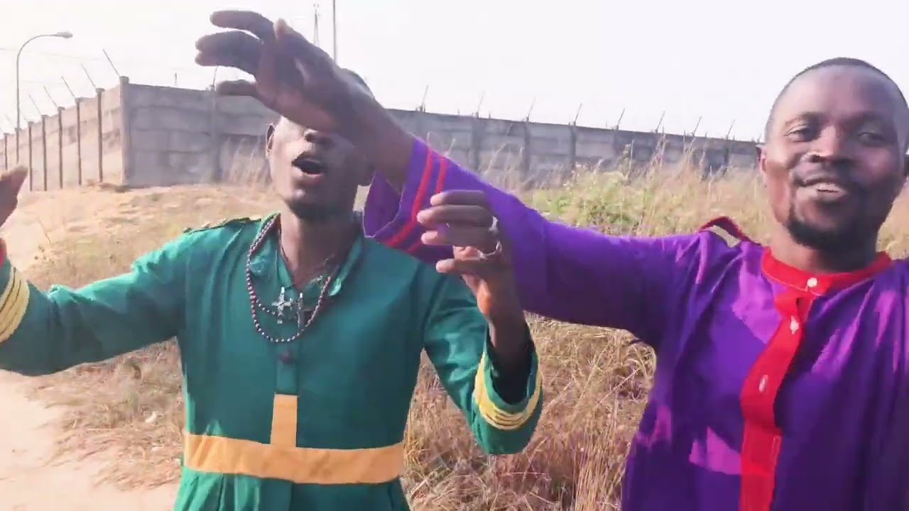 Mbuta zanzou Van et mbuta nsana chant de mbogui tiya 