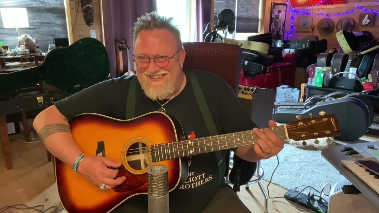 GSWJ - JP Reviews a Monster Herringbone Dreadnaught by Cirrus (Thanks Tobin!)