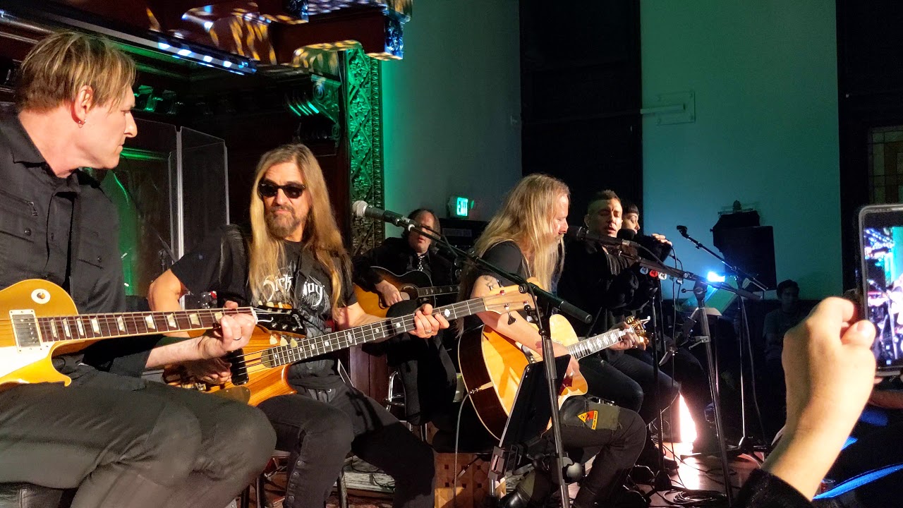 RIGHT TURN by Jerry Cantrell at Pico Union project Los Angeles - Dec 7 2019