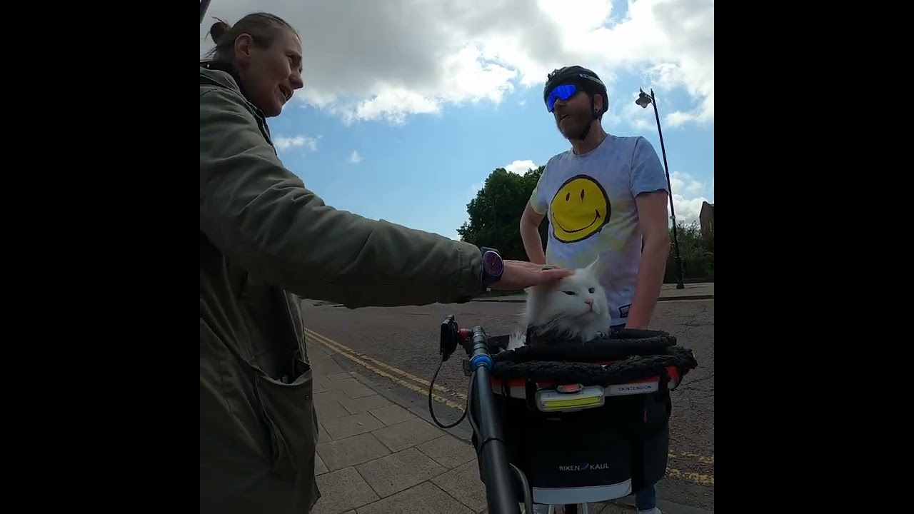 So many friendly people in Liverpool! 😺
