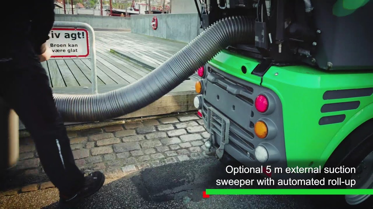 Egholm CR 3070 suction sweeper demonstration