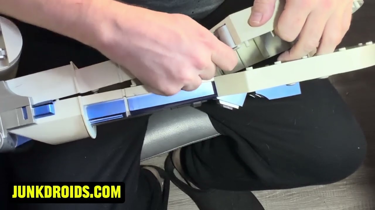 Junk Droids Shoulder Stabilizers For Home Depot R2-D2 Install Tutorial 