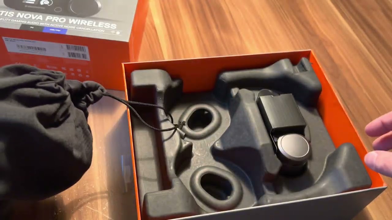 SteelSeries Arctis Nova Pro Wireless - Unboxing