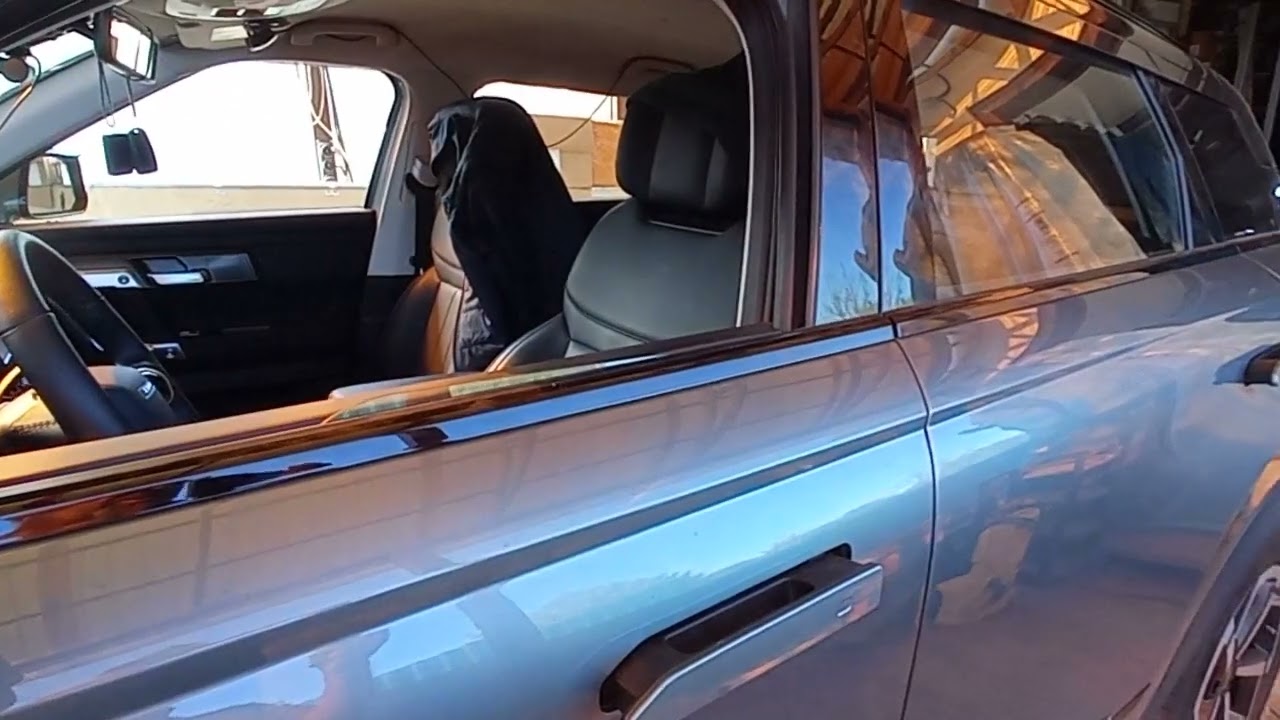 Jaecoo J7. Как оставить окна открытыми при постановке на охрану?