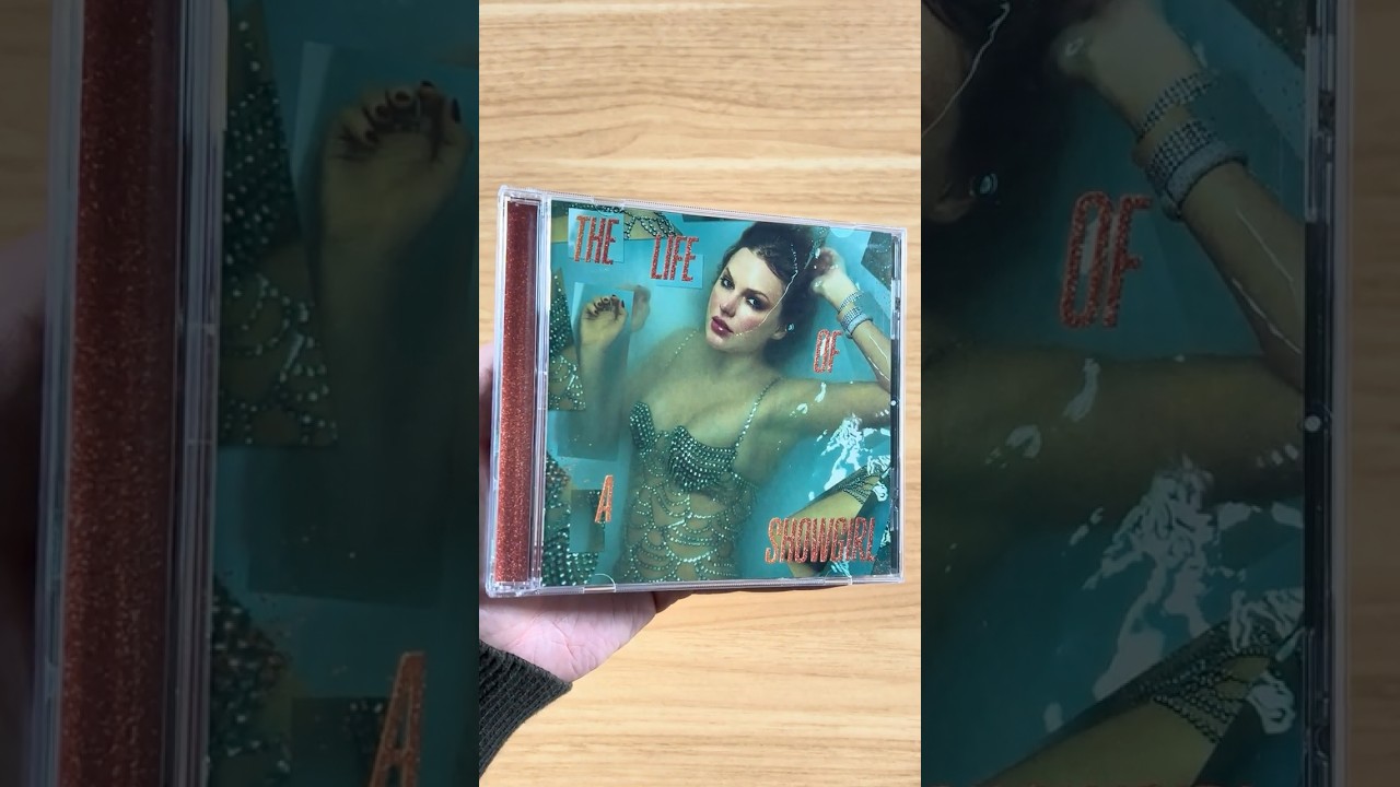 Taylor Swift - The Life Of A Showgirl CD Unboxing