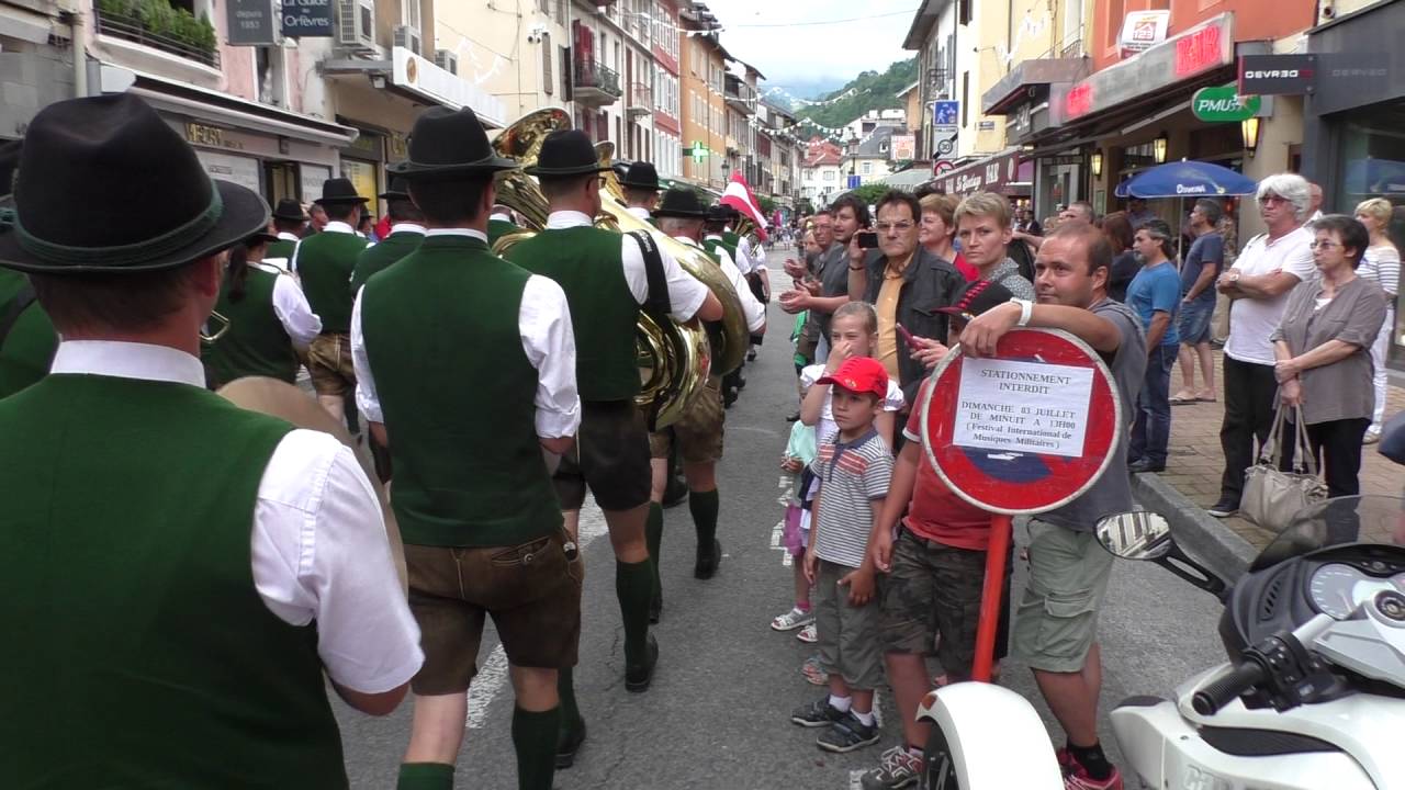 MV Pinsdorf Parade Sa 2.7.16 durch Albertville