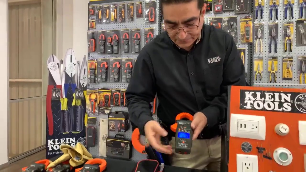 Capacitaciones función por funcion del multimetro de gancho Mod.CL450