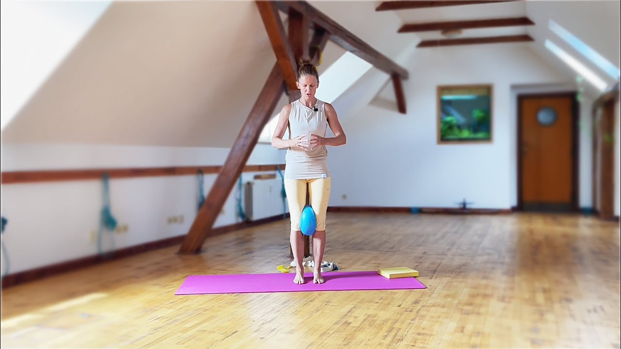 Pánevní dno a koaktivátory (podbřišek, vnitřní a vnější strany stehen) – Zuzka Bičíková