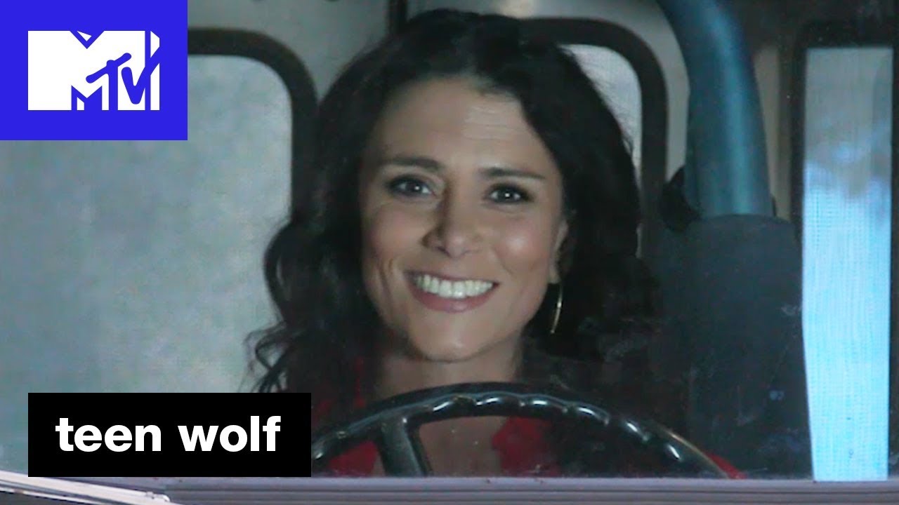 Melissa Ponzio 'The Roscoe Confessionals' | Teen Wolf (Season 6B) | MTV