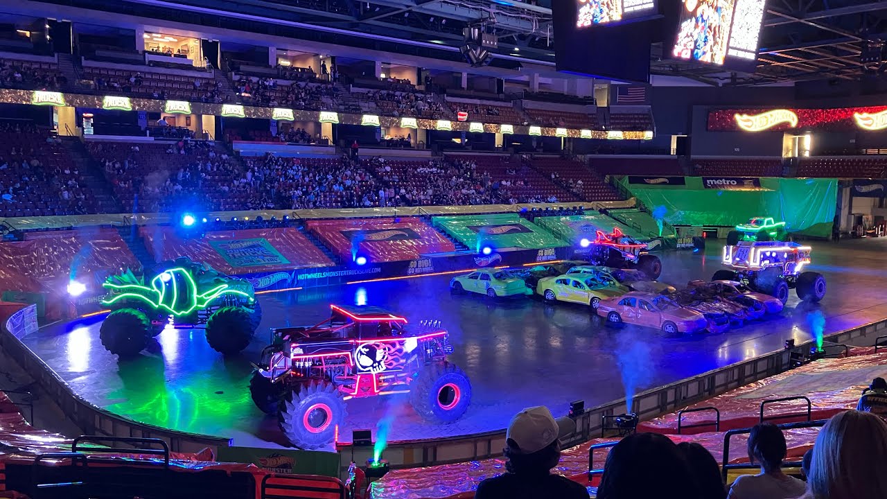 Hot Wheels Monster Trucks Live Glow-N-Fire West Valley City 9-6-2025 (Show 2) Full Event