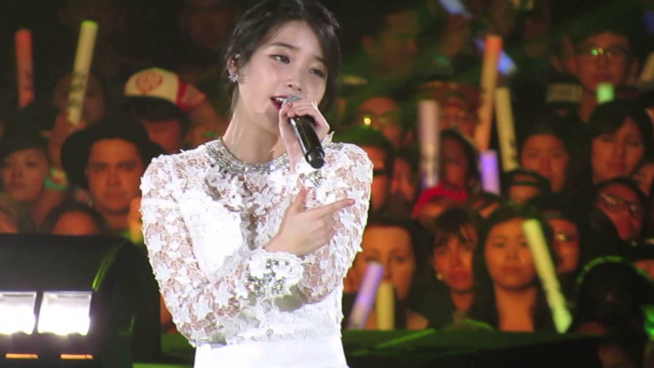 [FANCAM] IU - YOU AND I @ KCON 2014