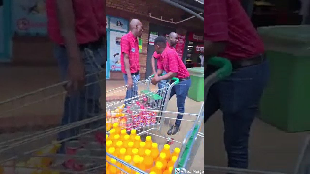 Kokwani Chauke vanyikela swakudya eka Mindyangu yale Mbaula