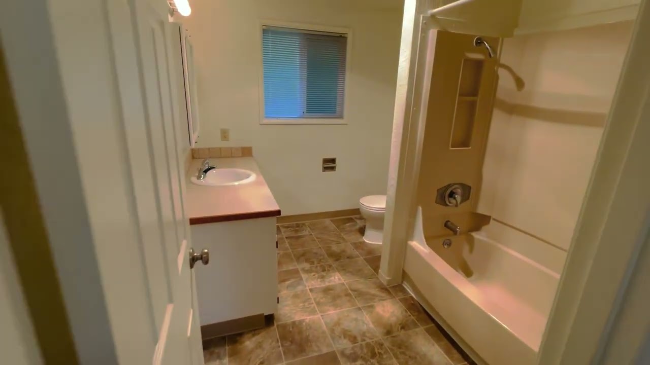 724 Anderson Ln- Video Tour