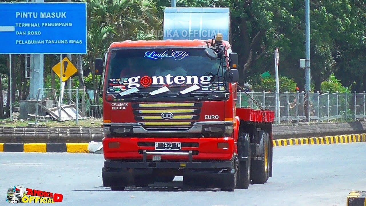 Trucks Pengangkut Coil Dari Pelabuhan Tanjung Emas Semarang Part 1.