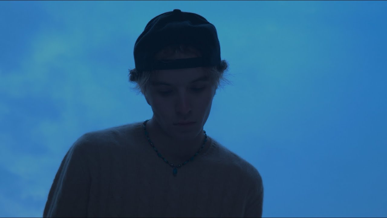 Rowan Drake - Elephant In The Room (Official Visualizer)