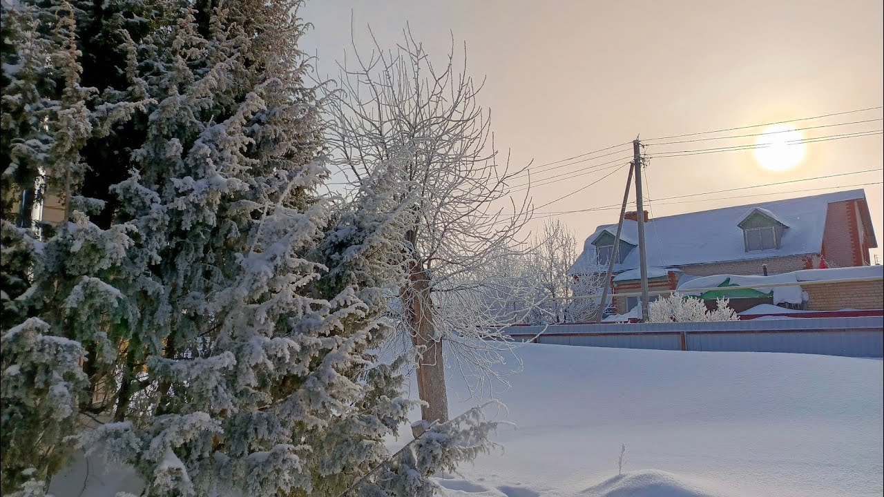 Опять убираем снег🌨️Управляемся с птичкой🪿🐔🦆Красивая зима❄️Сходили на проводы зимы🪅