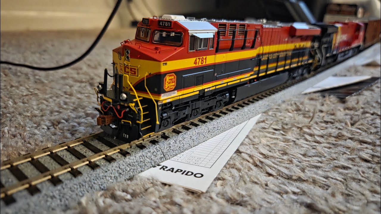 My NEW ScaleTrains KCS ES44AC! With ESU Loksound!!