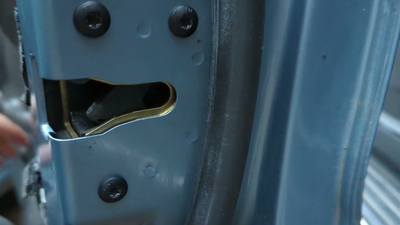 Jaguar X-Type - sticky door handle fix