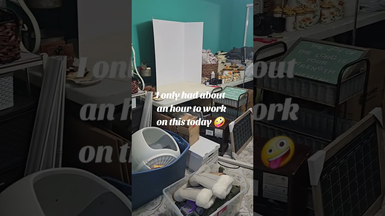 Trying to clean up my messy office ✨️ 