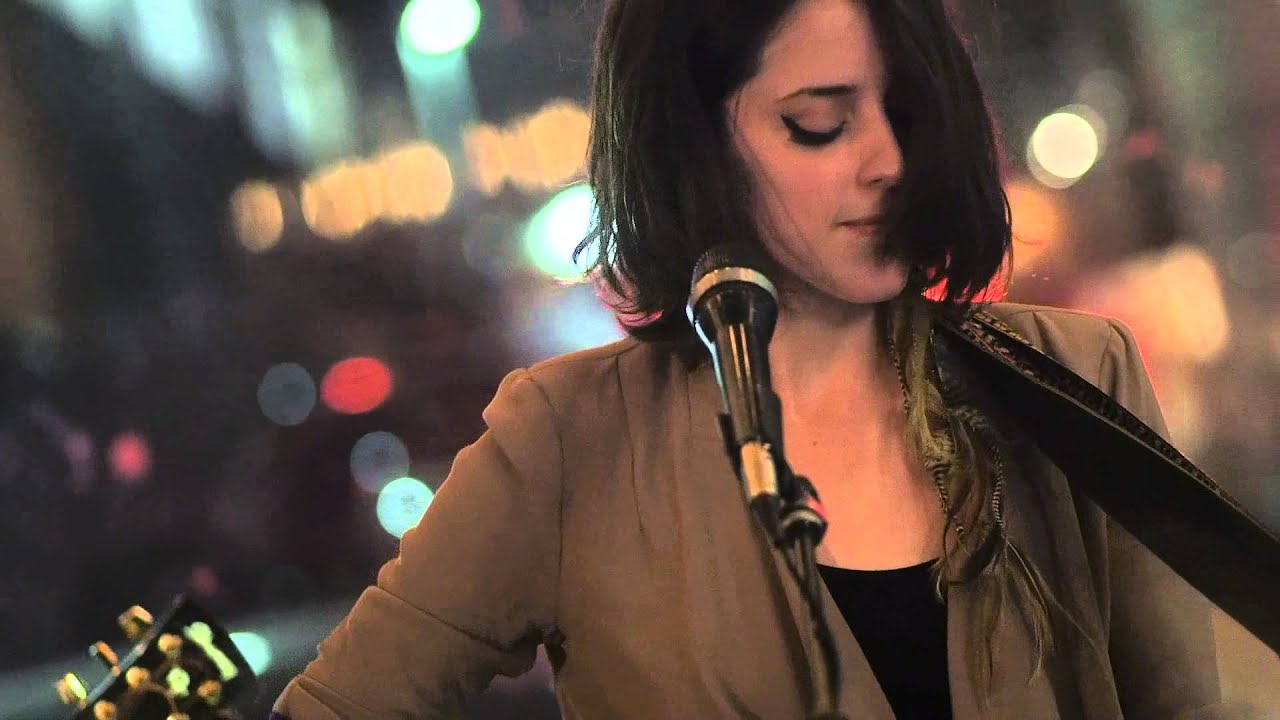 Lindsey Pavao - Fall Back (Live)