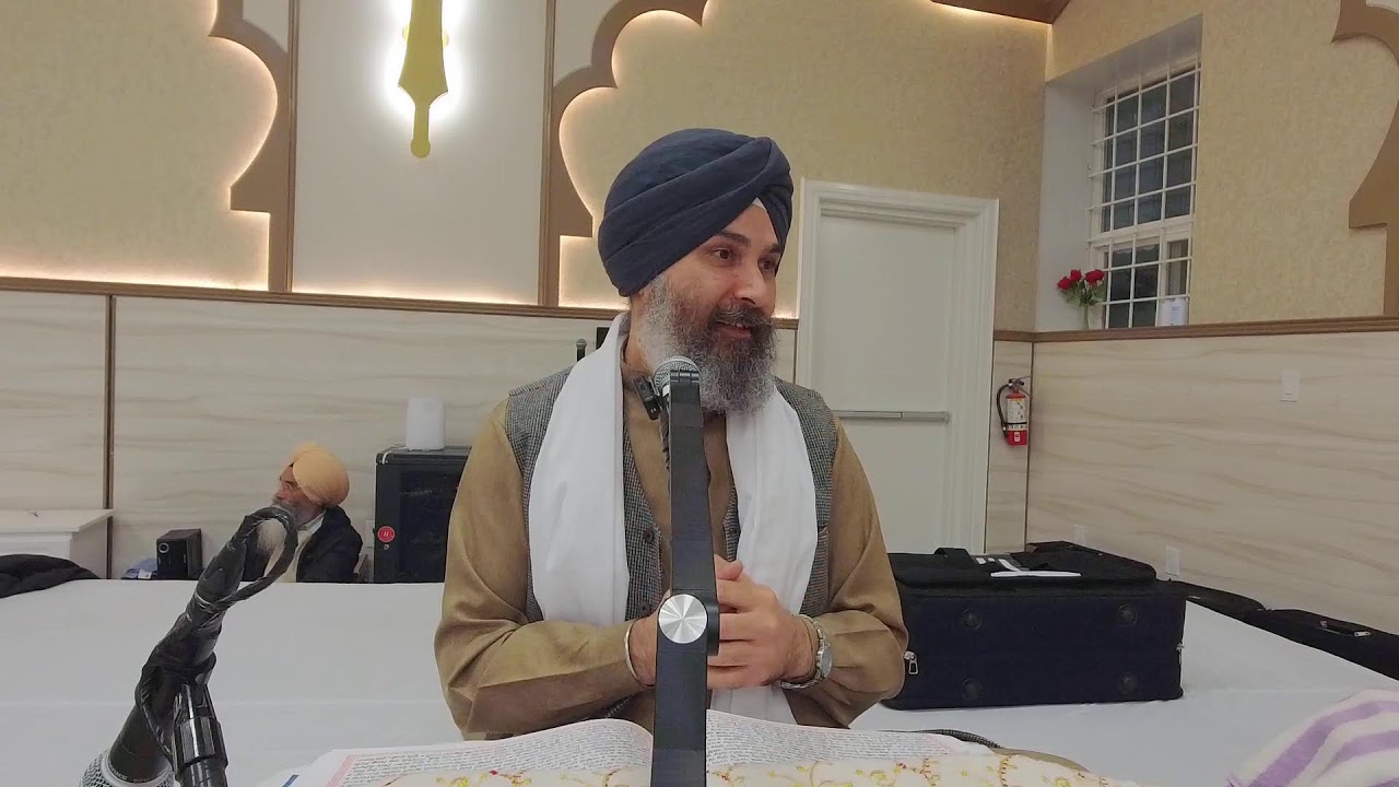 Live  ਮਃ ੧ ॥ ਮਾਂਦਲੁ ਬੇਦਿ ਸਿ ਬਾਜਣੋ ਘਣੋ ਧੜੀਐ ਜੋਇ ॥