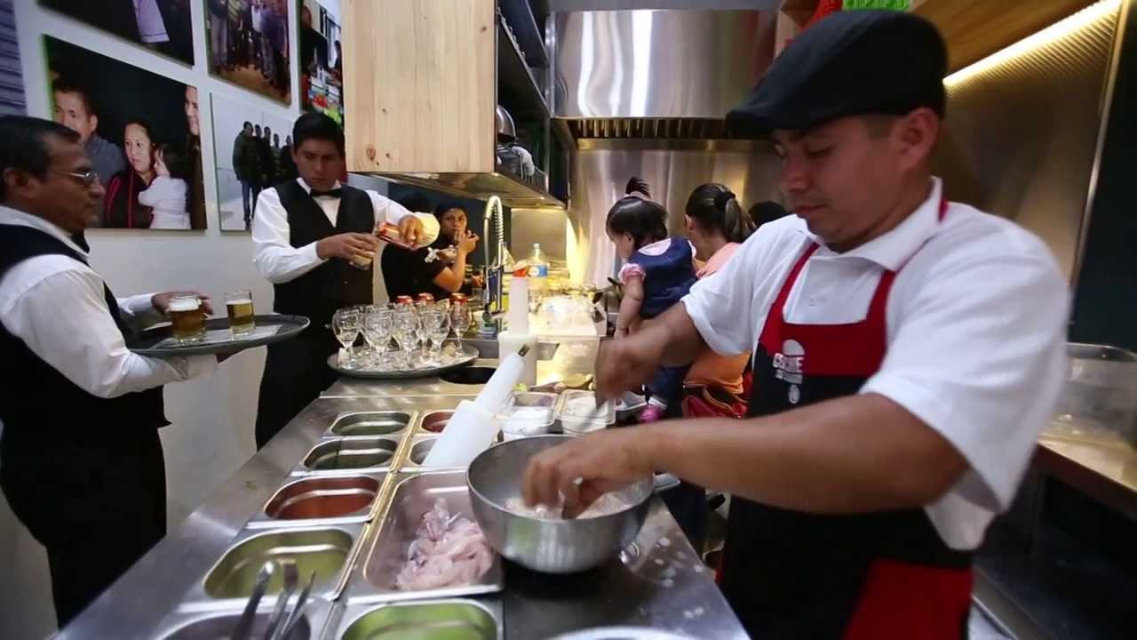 ¡Ronald inaugura su barra! Ceviche Con Sentimiento