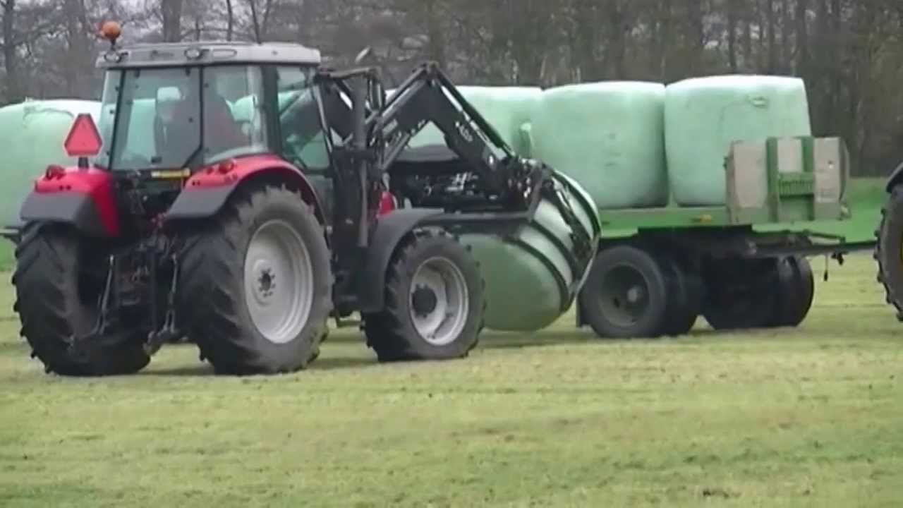 Ronde balen van het land halen die zijn ingewikkeld