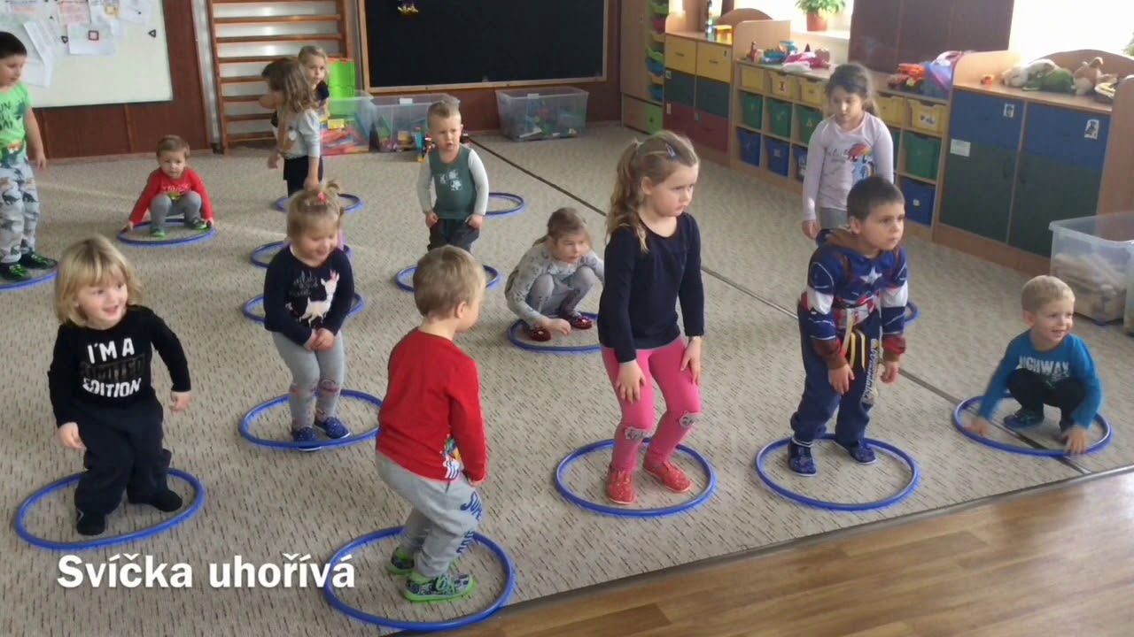Rozcvička - adventní věnec