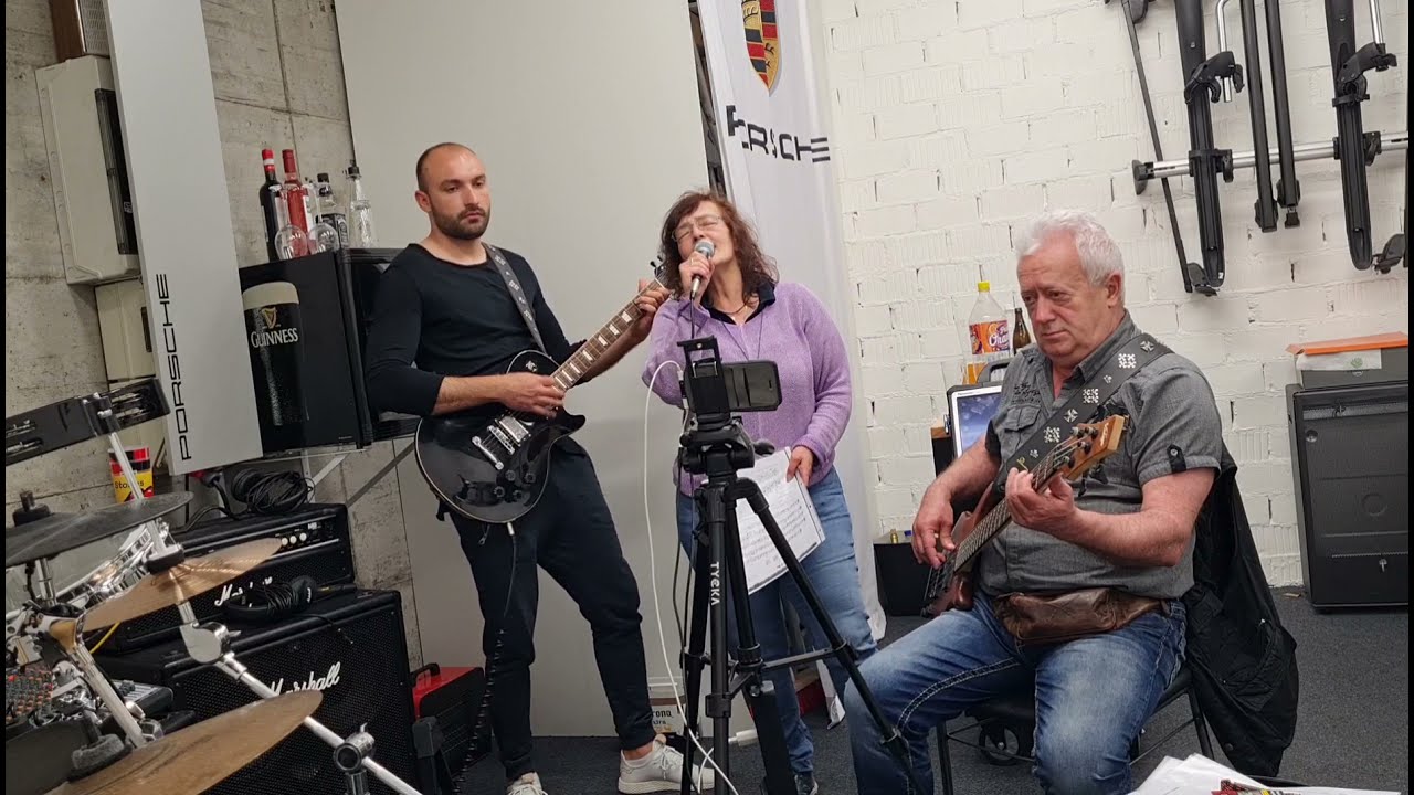 Jana Blue & friends 'Let it be' (The Beatles Cover)