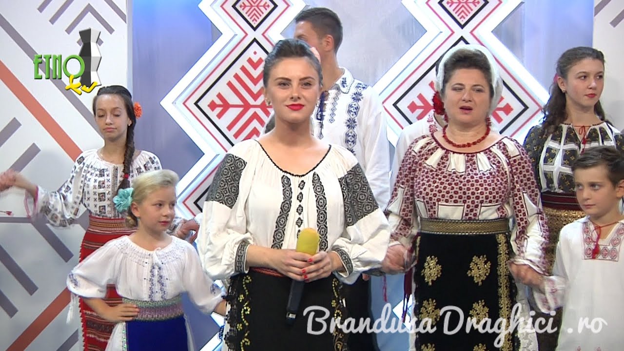 Solista Brandusa Draghici - Oltule cu apa rece (Etno TV 2015)