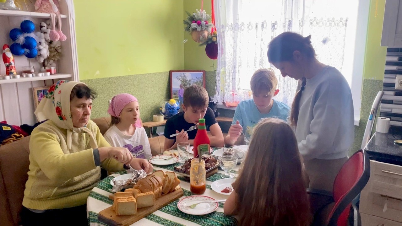 Where it is difficult to get in winter🏔️Getting to know the life of a large family in the Carpathian