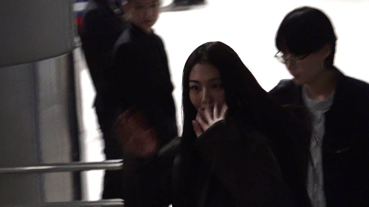 Gawon (MEOVV) Hong Kong Airport Arrival 20260122 (Incheon | Korea→Hong Kong)