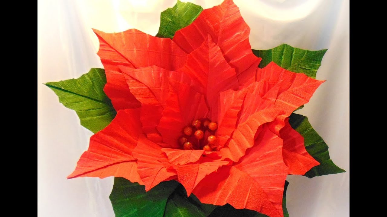 Большая пуансеттия из гофрированной бумаги. Мастер-класс