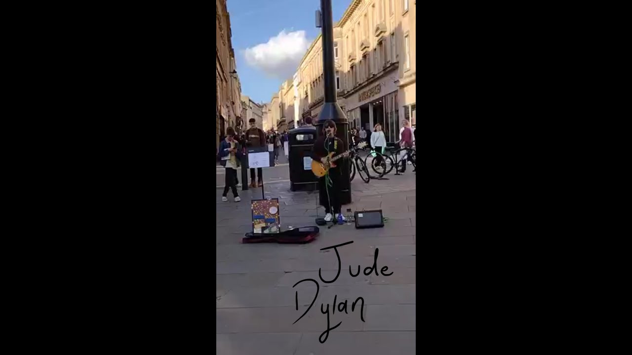 When The Sun Goes Down // Arctic Monkeys Cover - Busking in Bath