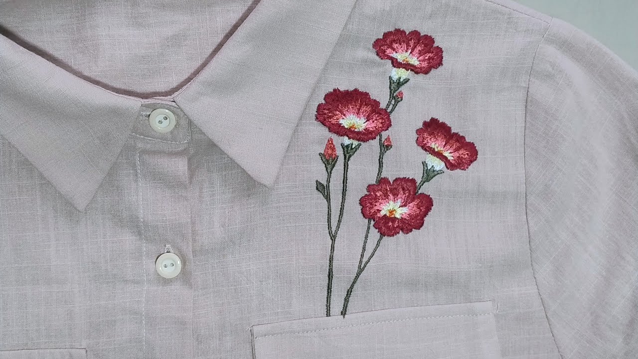 Bordado de flores en una blusa 