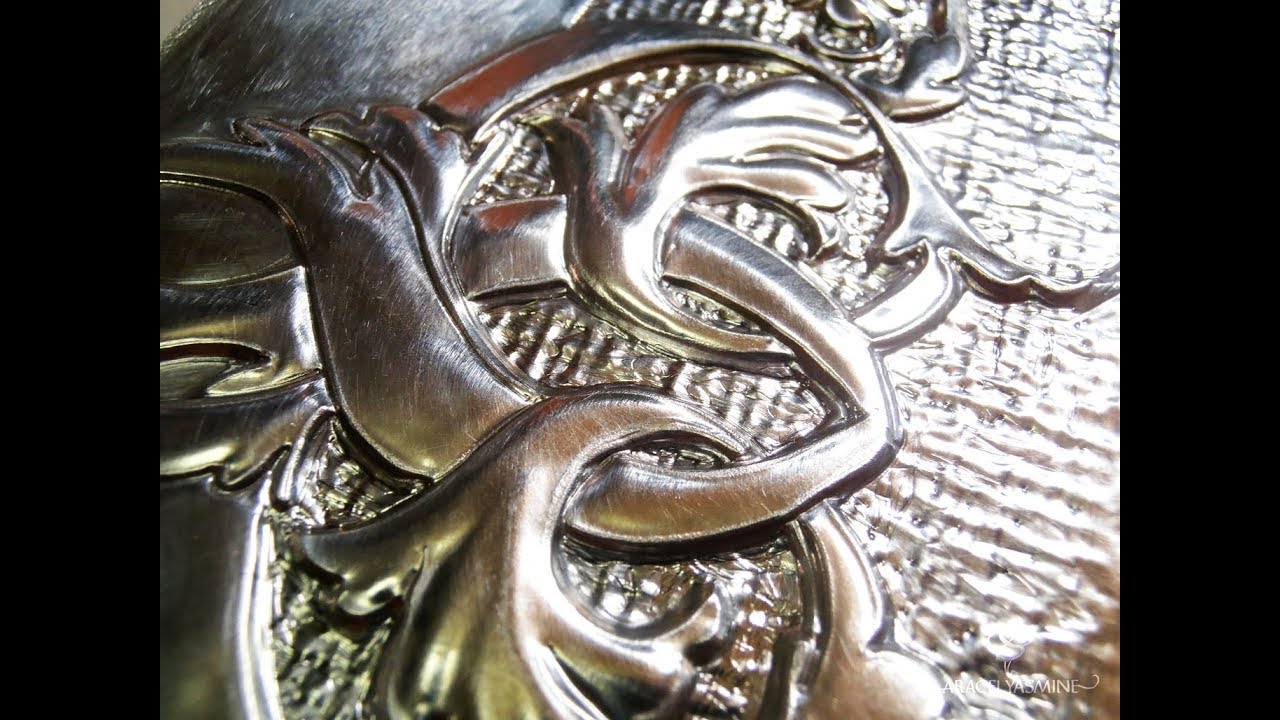 Da textura fácilmente al repujado en aluminio