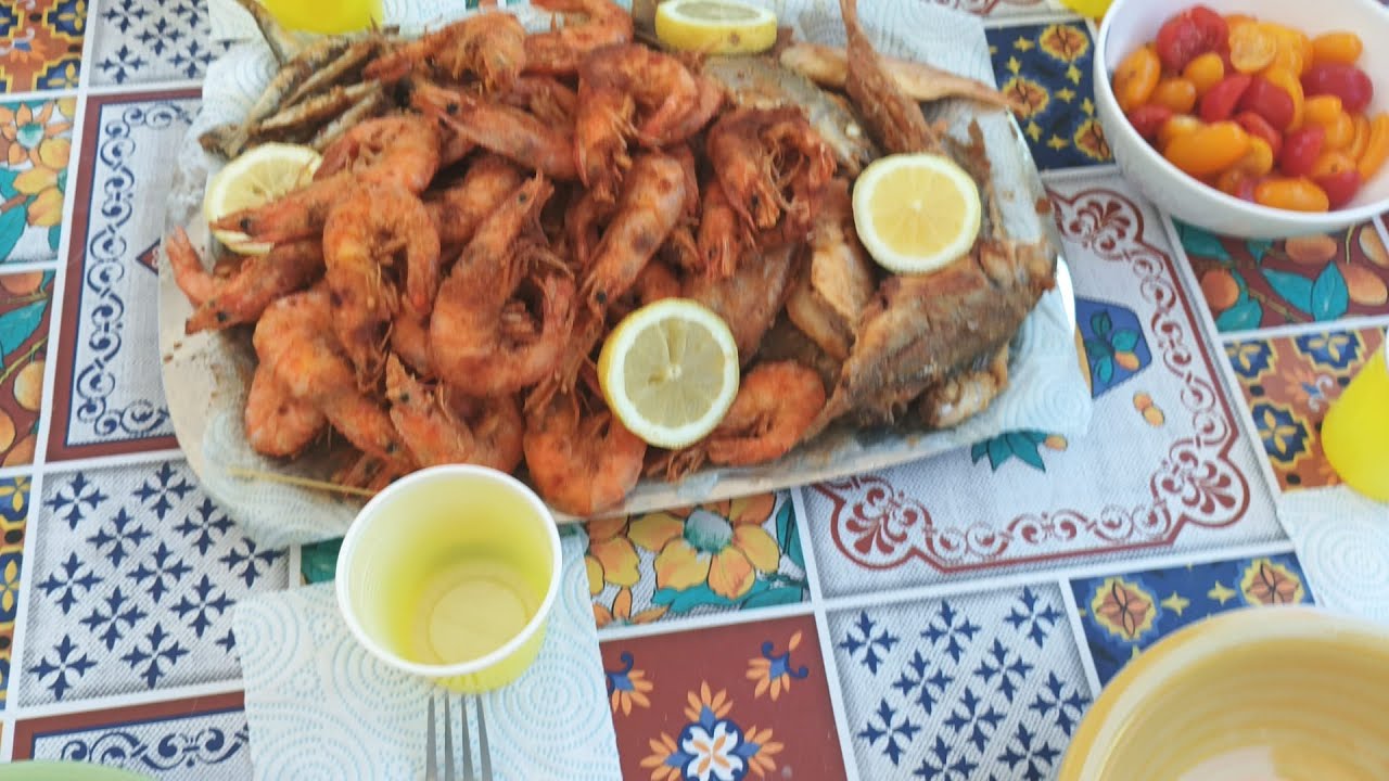 Spaghettis aux palourdes & poissons frits 🐟🍝 - سباغيتي مع المحار والسمك المقلي